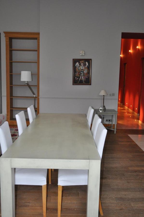 Great 144 Sq.M. Apartment In The Center Of Kiev Bagian luar foto